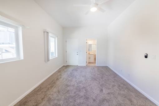 2612 Kapiolani Bedroom