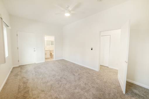 2612 Kapiolani Bedroom