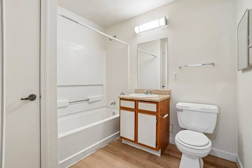 Bull Run Unit 404 bathroom