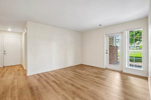 Bull Run Unit 404 Living Room
