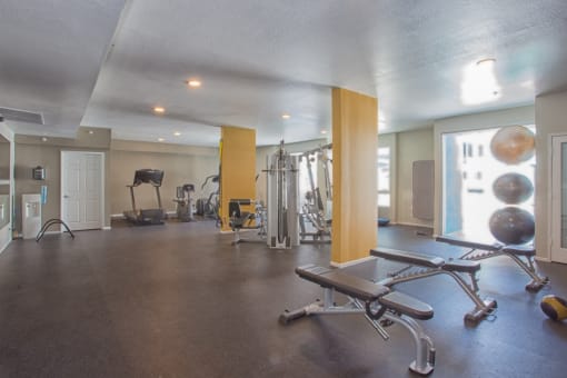 5015 Clinton Apartments fitness center