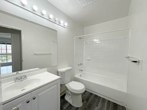 Cluster Park Bathroom