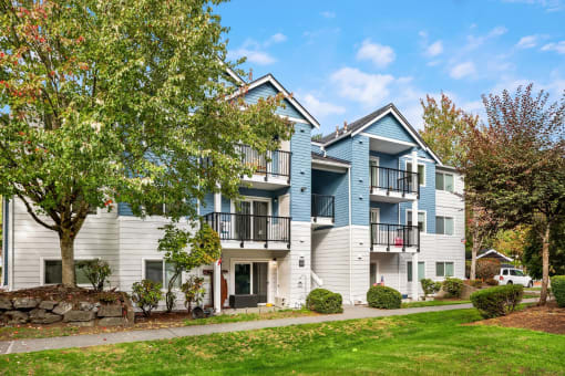College Glen Exterior