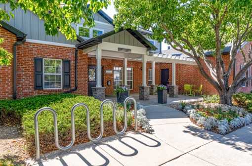 Country Ranch Apartments leasing office exterior