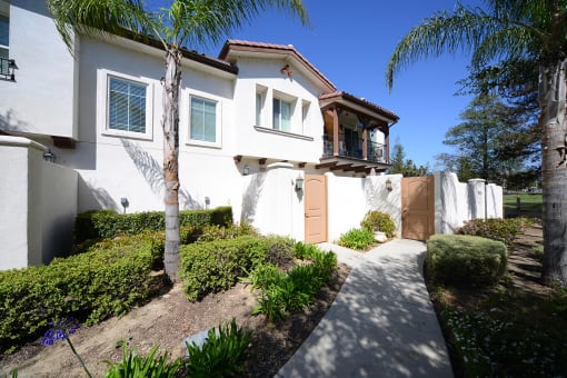 Parkside Villas exterior building pathway