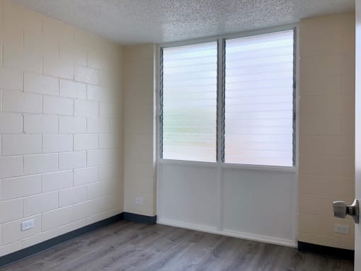 Hale Makiki Apartments bedroom windows