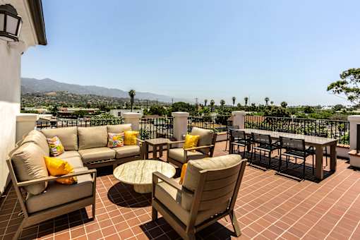 El Jardin Rooftop Terrace Seating
