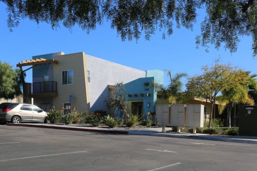 El Pedregal Apartments exterior building and parking lot