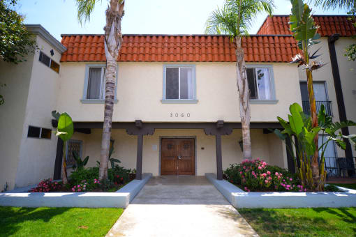 Ocean View Townhomes exterior building front