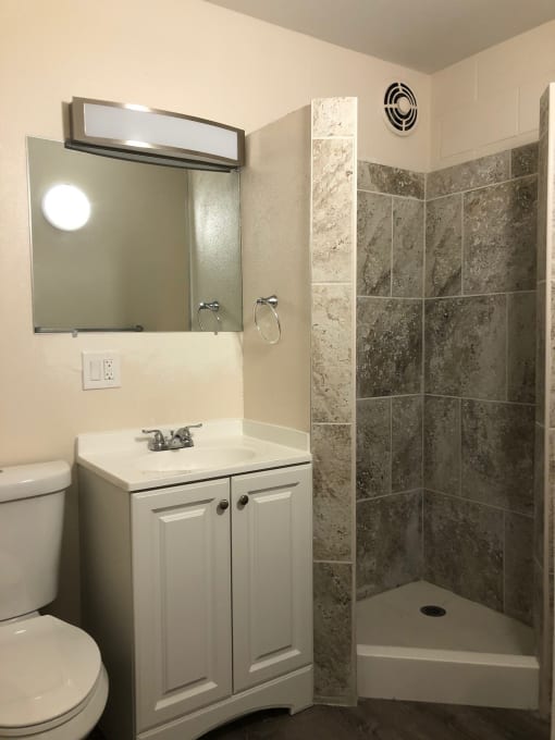 HaleMakiki_Bathroom_G-11