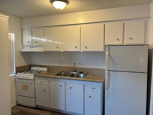 Kensington Apartments Kitchen