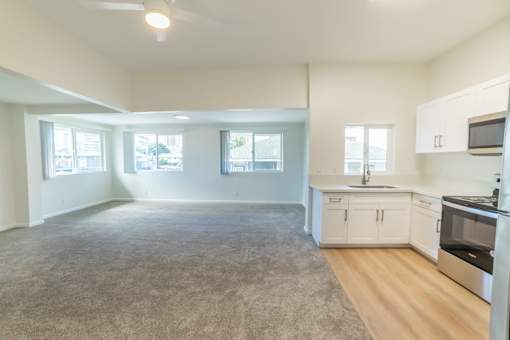 2612 Kapiolani Kitchen and Living Room