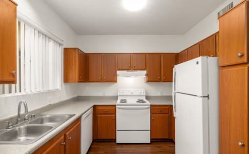 La Entrada three bedroom unit kitchen