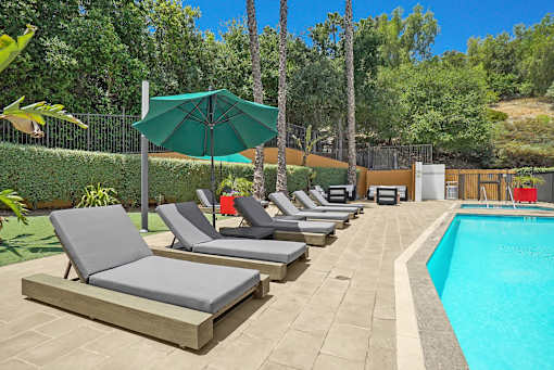 Legado Encino Poolside Lounge Chairs
