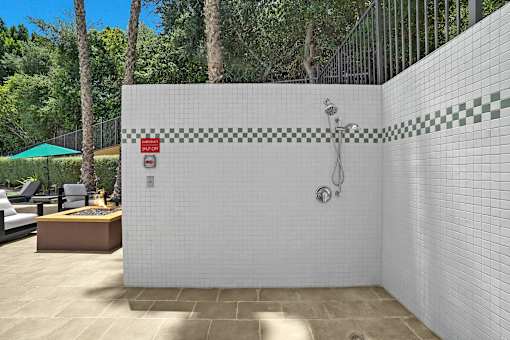 Legado Encino Poolside Rinse Station