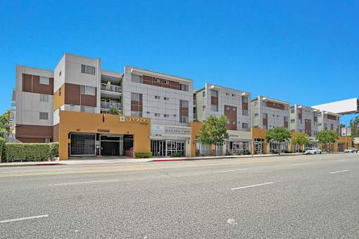 Legado Encino Street View