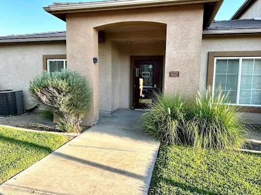 Lincoln Family leasing office