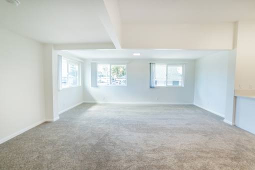 2612 Kapiolani Living Room