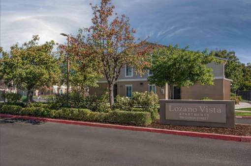 Lozano Vista Apartments signage