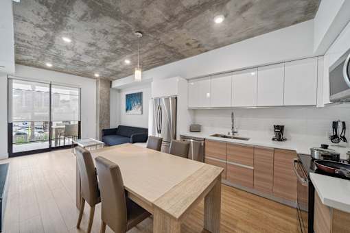 Maia Avira at Glendale Dining and Kitchen Area