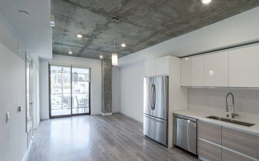 Maia Avira kitchen area