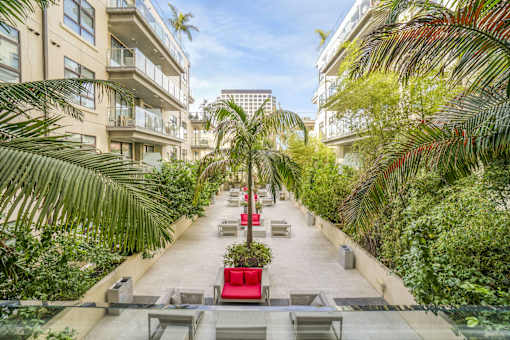 Maia Avira at Glendale Landscaped Courtyard