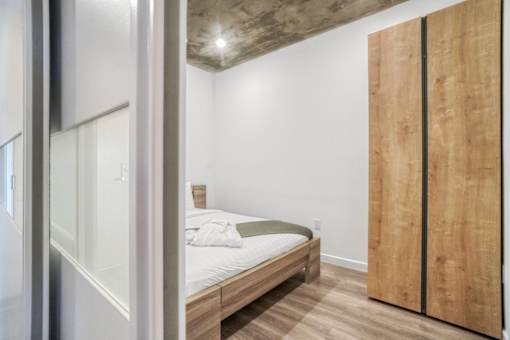 Maia Avira at Glendale Bedroom