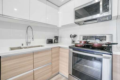 Maia Avira at Glendale Kitchen with Stainless Steel Appliances