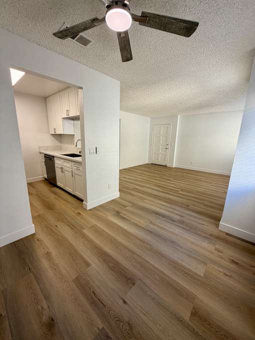 Monarch Terrace Dining Area and Kitchen