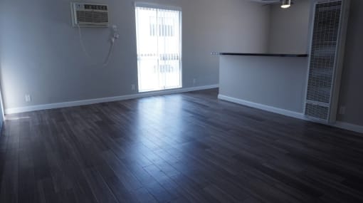 Moorpark Apartments unit 9 living area