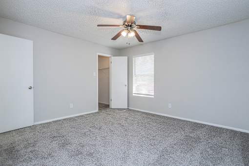 Oak Tree Village Bedroom  (3 Bedroom 1313sq ft)