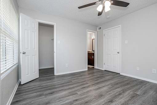 Oak Tree Village Bedroom