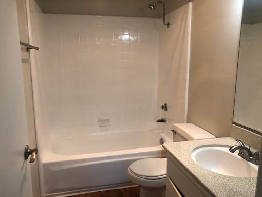 Ocean View Townhomes Bathroom