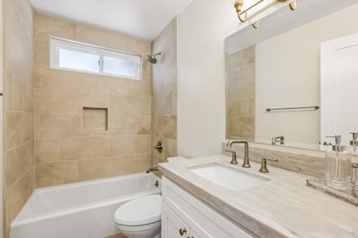 OceanView Townhomes bathroom