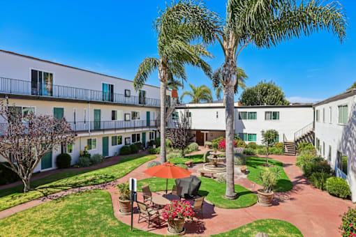 OceanView Townhomes courtyard