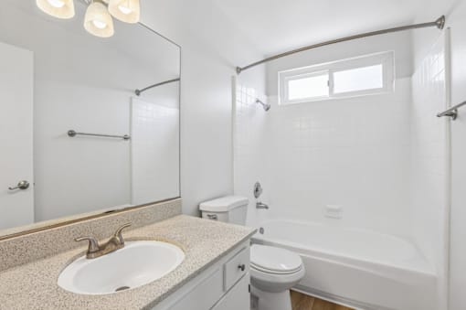 OceanView Townhomes bathroom