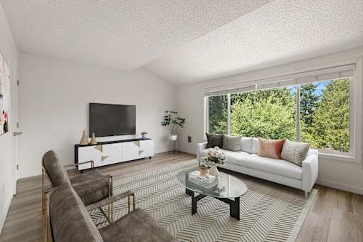 Larkspur West Linn Staged Living Area