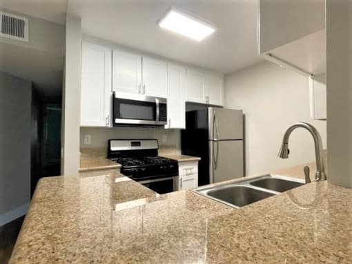 Peachgrove Apartments Kitchen