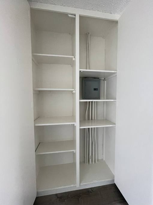 Pupunohe Kitchen Pantry