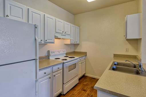 Reserve at Castle Highlands kitchen appliances