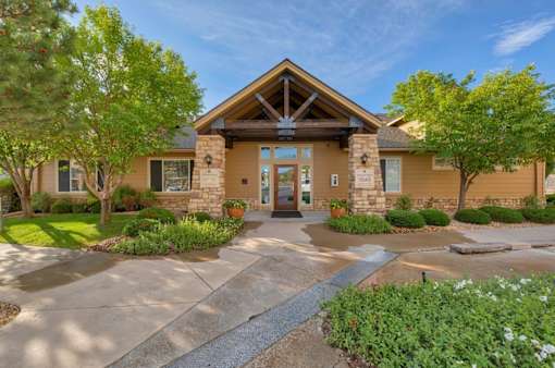 Reserve at Castle Highlands leasing office