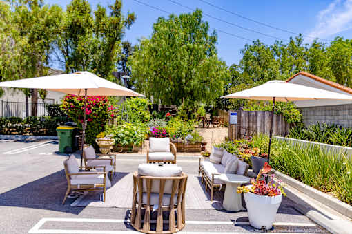 Horizons at Calabasas lounge in front of the garden.