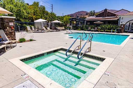 Horizons at Calabasas spa/ jacuzzi.