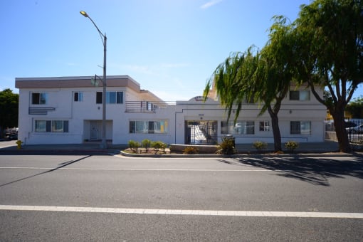 Sea Air - Front Exterior