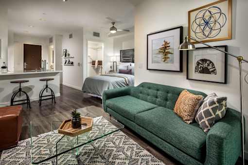 Chelsea Santa Monica Studio Living Area