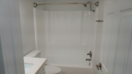 The Canyon at Sherman Oaks Unit 05 bathroom