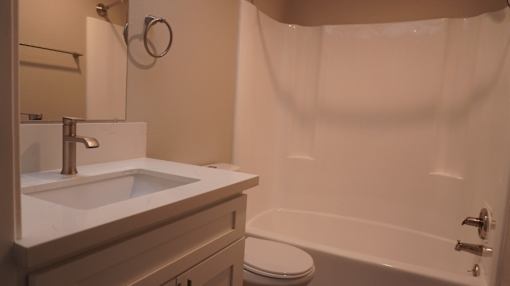 The Canyons at Sherman Oaks Unit 15 Bathroom