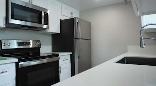 The Canyons at Sherman Oaks Unit 15 Kitchen