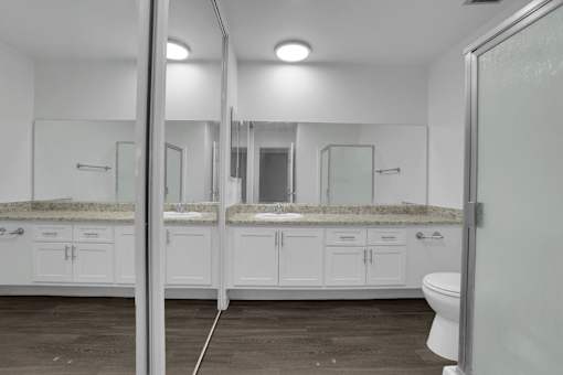 Tierra Del Sol 2 Bedroom Large Bathroom
