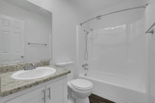 Tierra Del Sol 2 Bedroom Bathroom